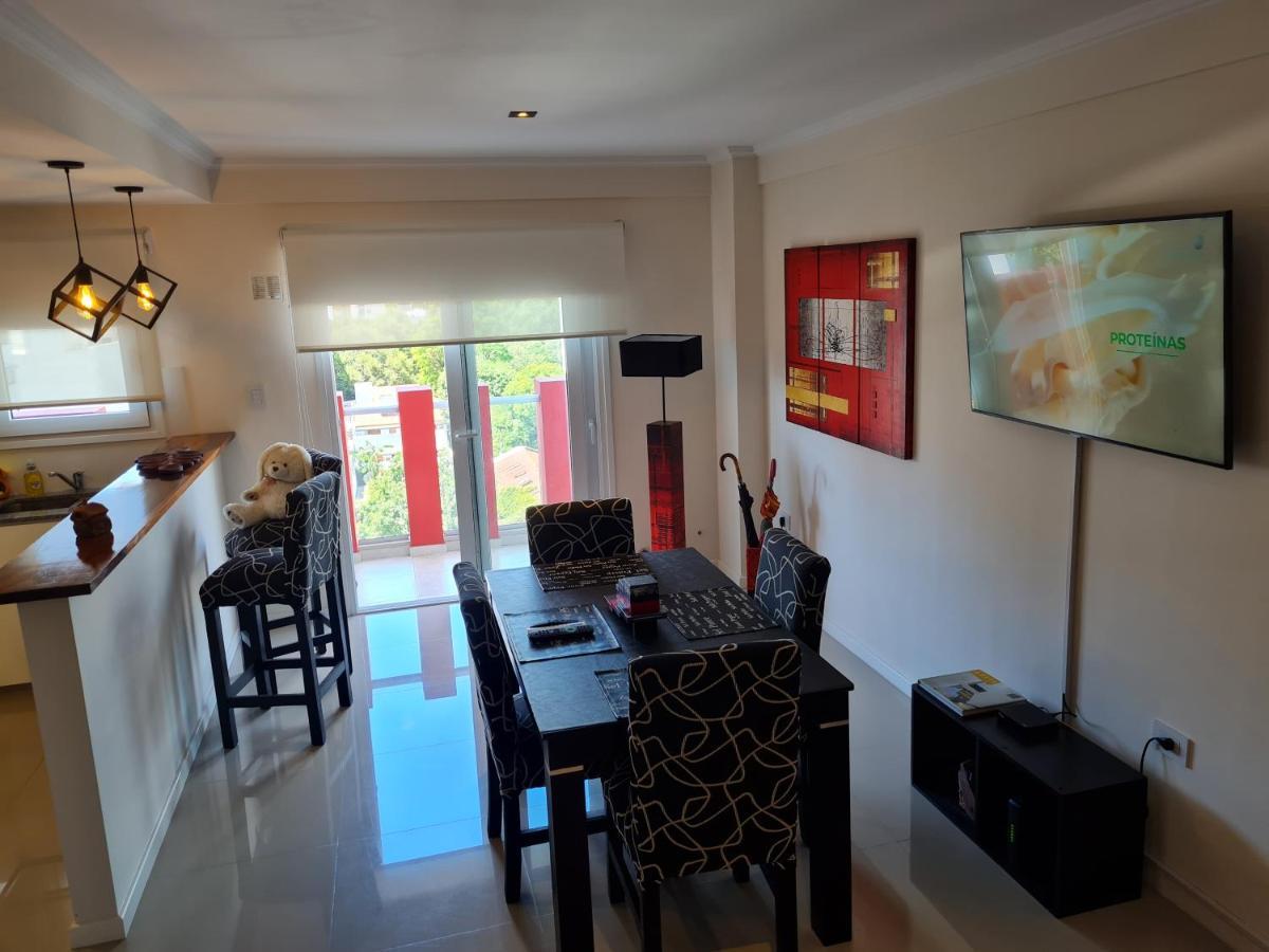 Confort Platense Departamento Con Cochera Apartment *